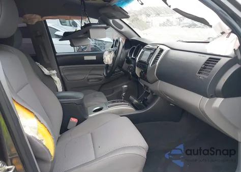 2015 Toyota Tacoma Prerunner V6 z USA, uszkodzony, nr VIN 3TMJU4GN7FM177409